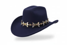 Chapéu Cowboy Feminino com Corrente Dourada