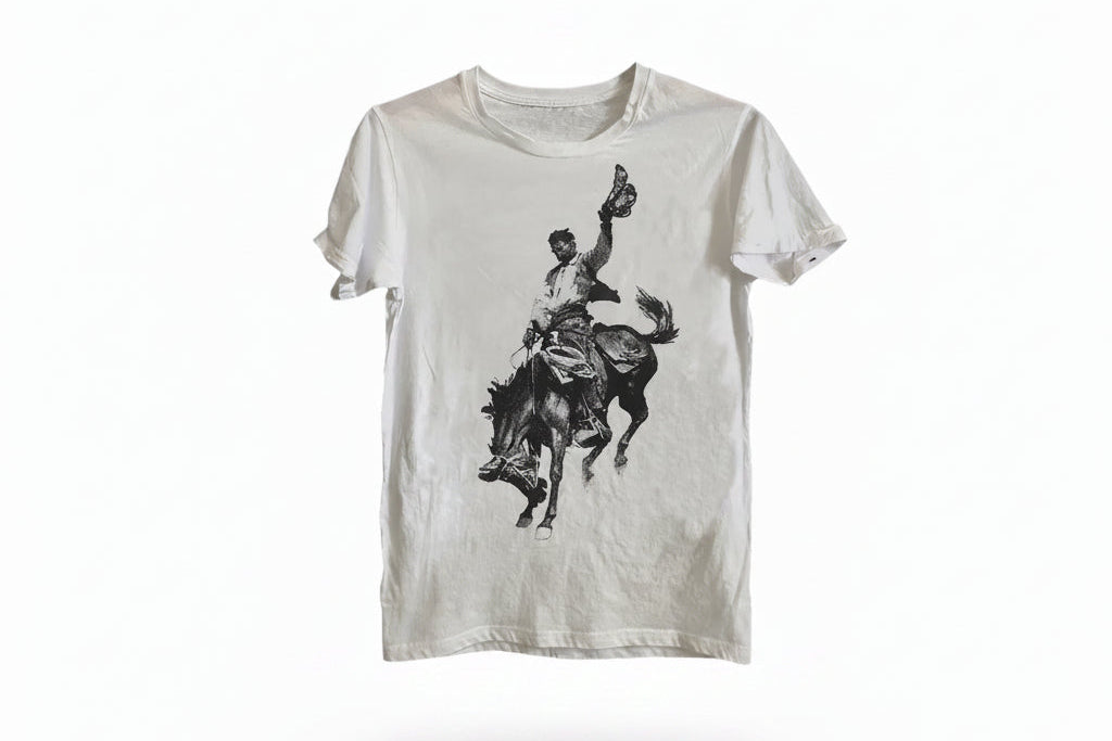 Camiseta Vintage com Estampa de Cowboy Unissex