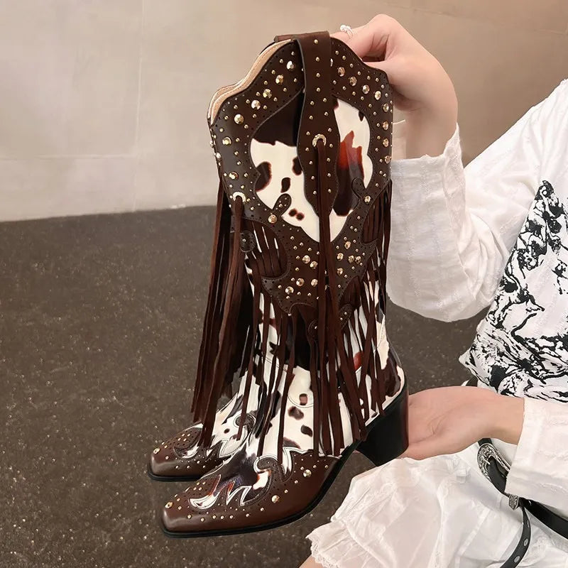 Bota Feminina Com Renda Bordada